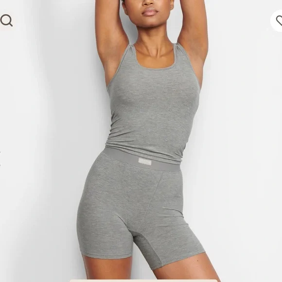 SOLD - SKIMS Women’s Cotton Rib Boxer - NWT (Heather Grey) L - Picture 1 of 3